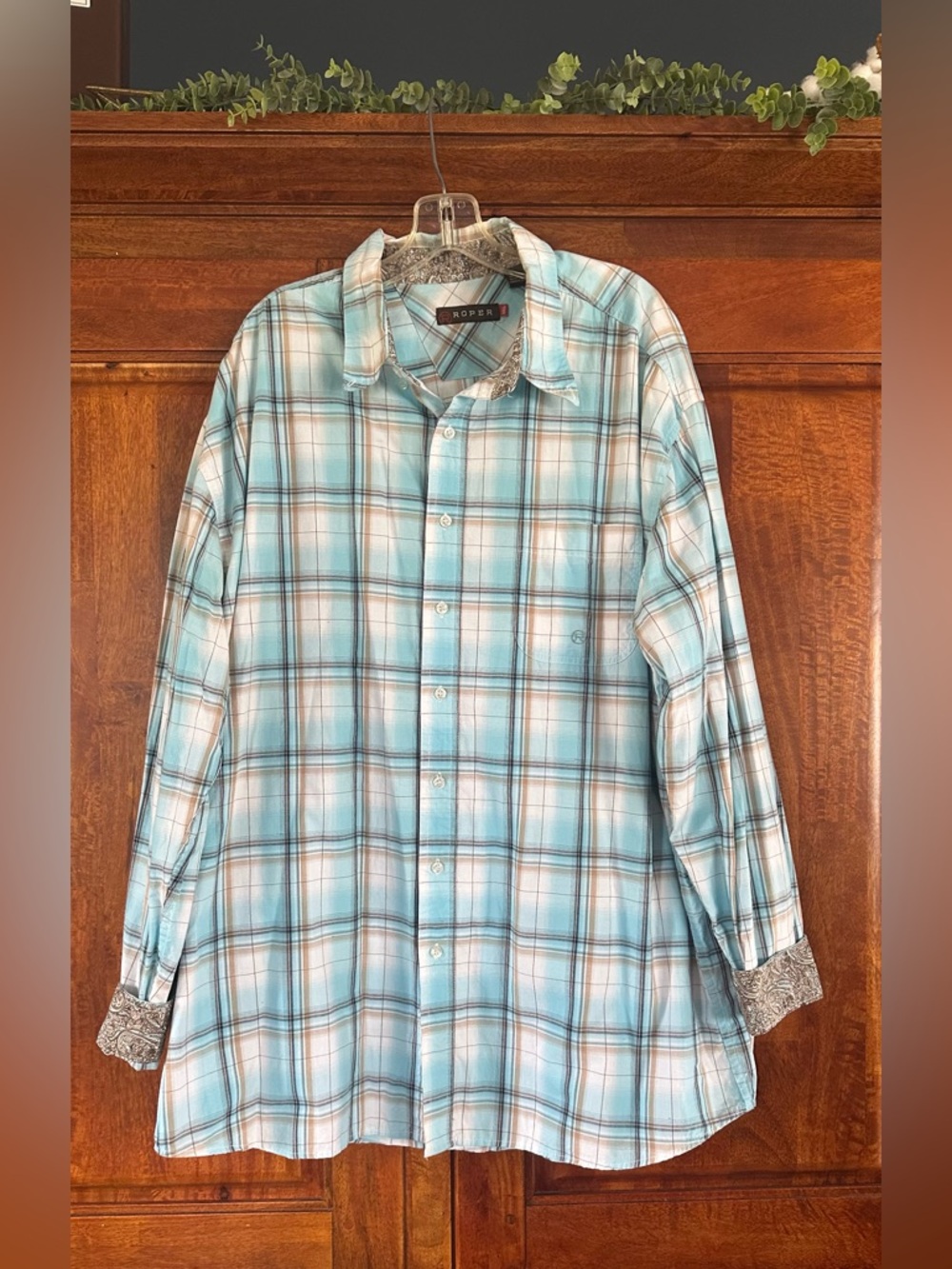 Roper Men’s Aqua and White Plaid Button-Down Shirt